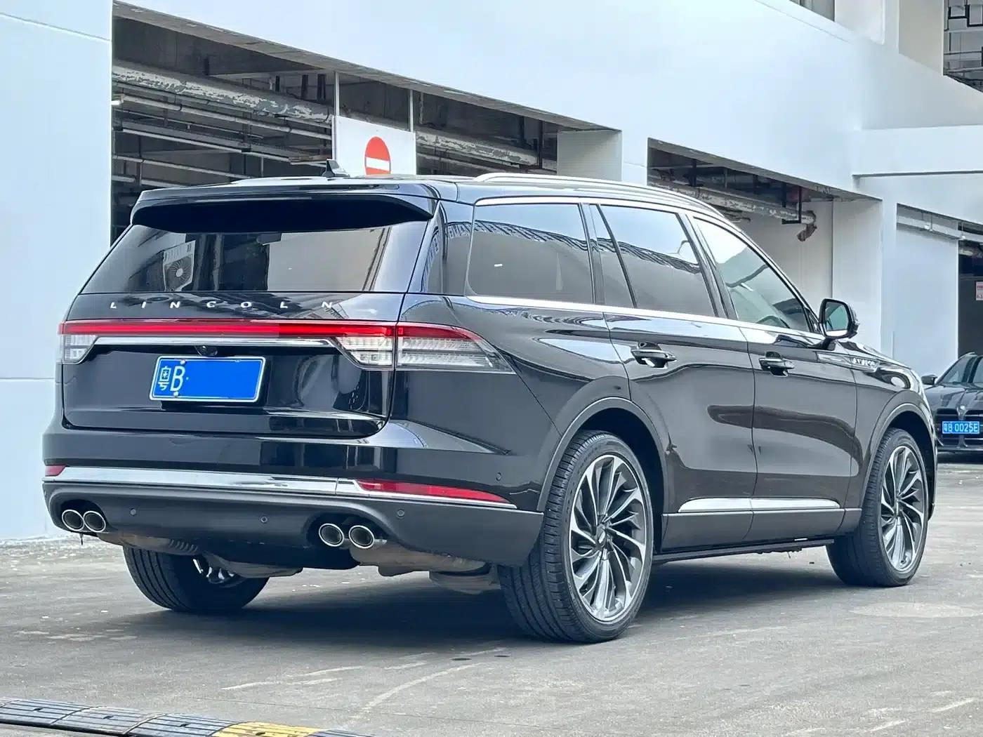 2021 Aviator 3.0T V6 AWD Executive Edition — миниатюра 33