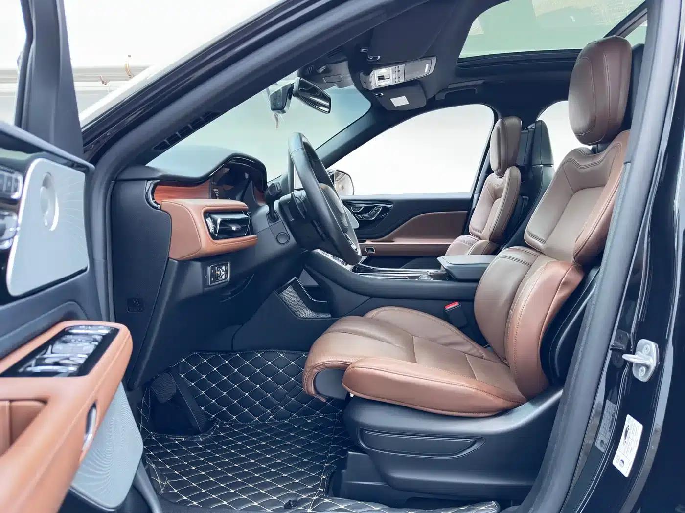 2021 Aviator 3.0T V6 AWD Executive Edition — миниатюра 5