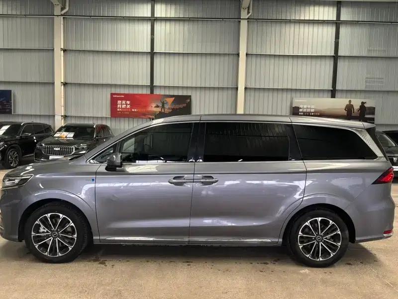 Roewe iMAX8 2023 400TGI Comfort Edition — миниатюра 4