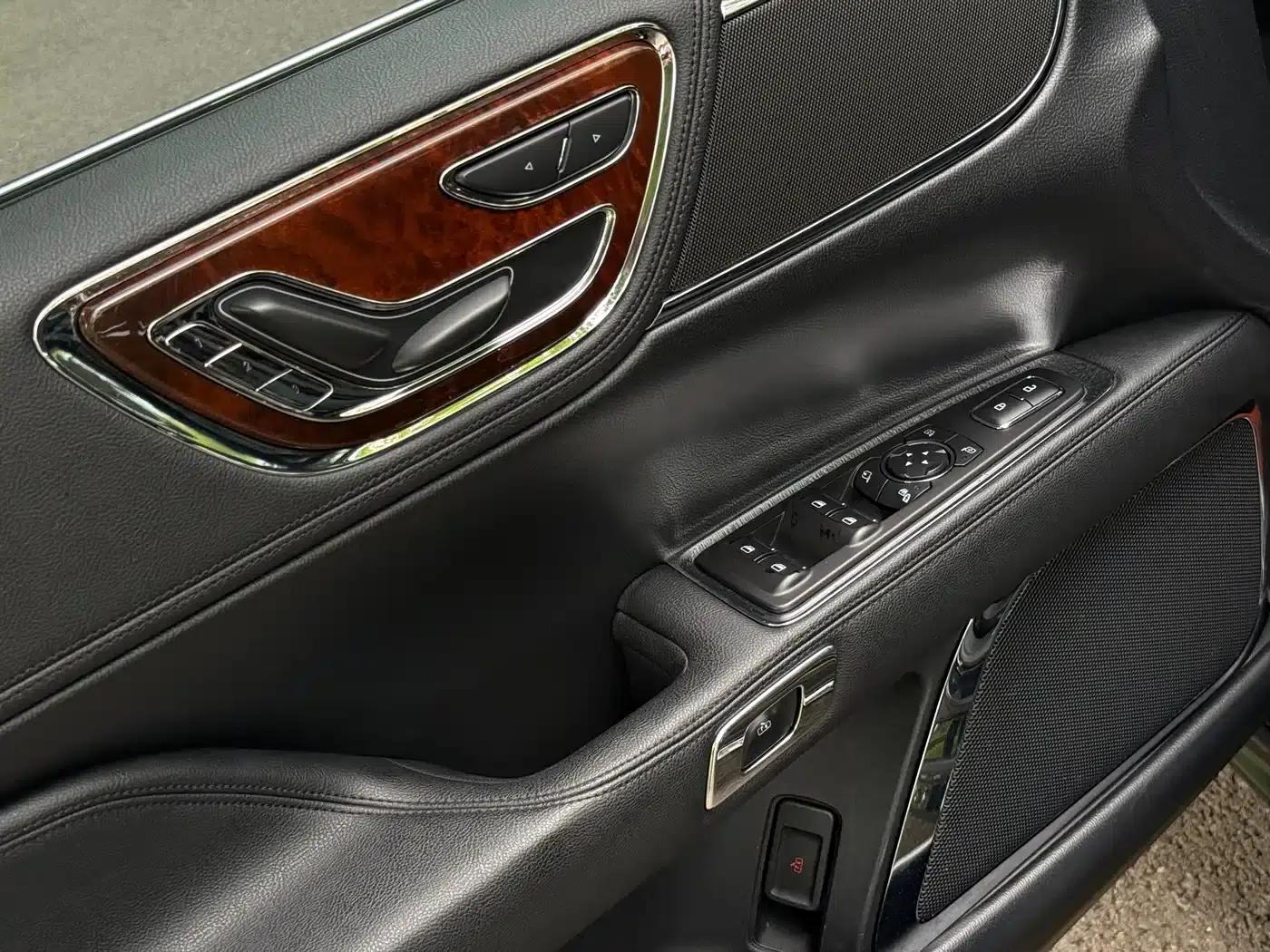 Lincoln Continental 2017 2.0T Two-Wheel Drive Premium Edition — миниатюра 14