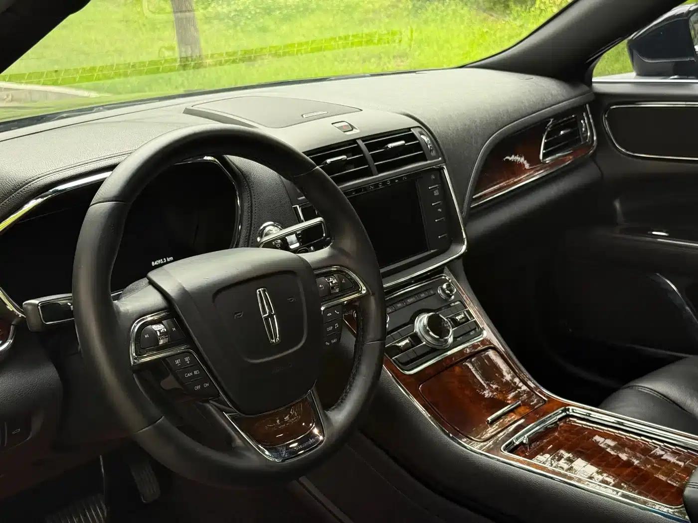 Lincoln Continental 2017 2.0T Two-Wheel Drive Premium Edition — миниатюра 15