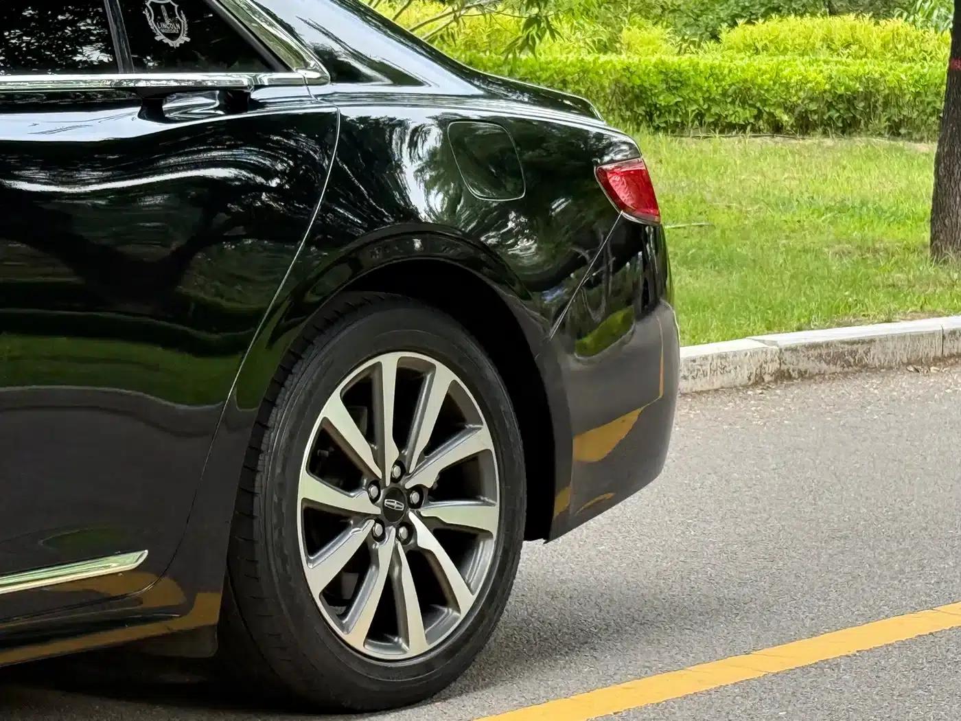 Lincoln Continental 2017 2.0T Two-Wheel Drive Premium Edition — миниатюра 10