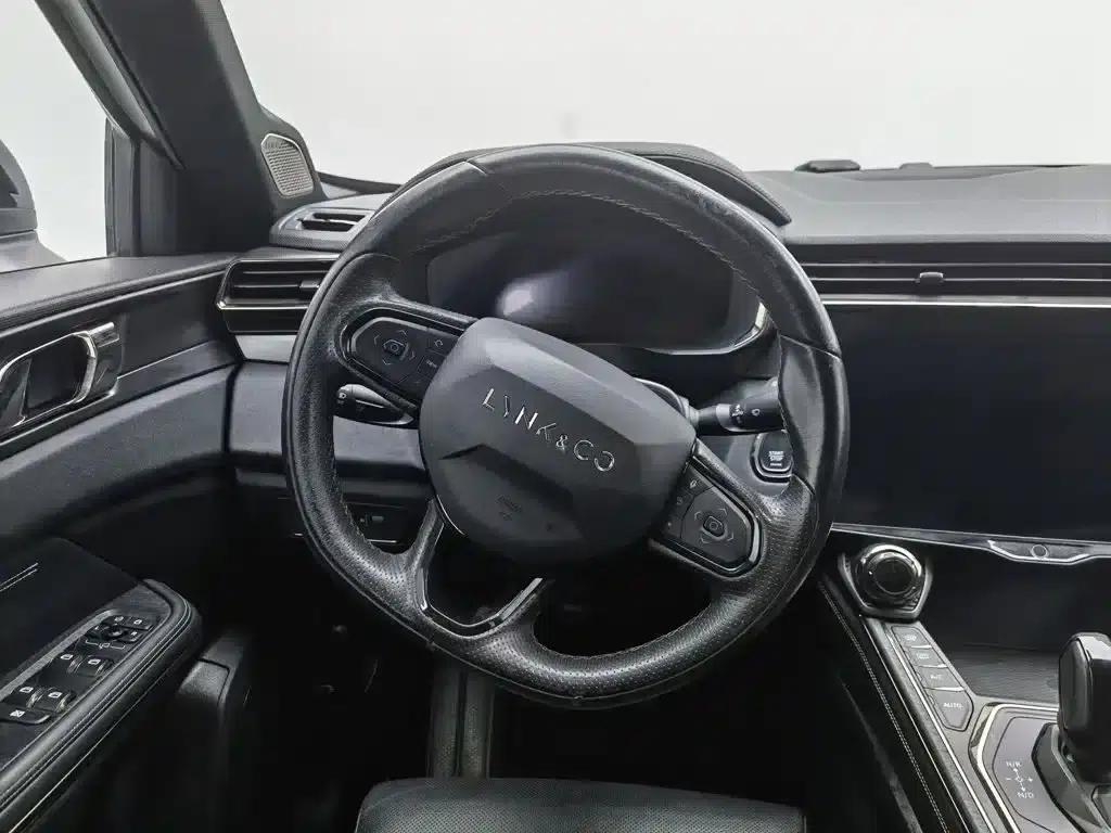 Lynk & Co 01 2023 1.5TD EM-F PM — миниатюра 11