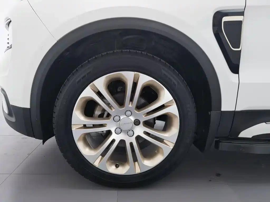 Lynk & Co 01 2017 2.0T 2WD Pro Edition — миниатюра 17