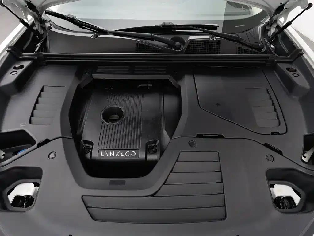 Lynk & Co 01 2017 2.0T 2WD Pro Edition — миниатюра 6