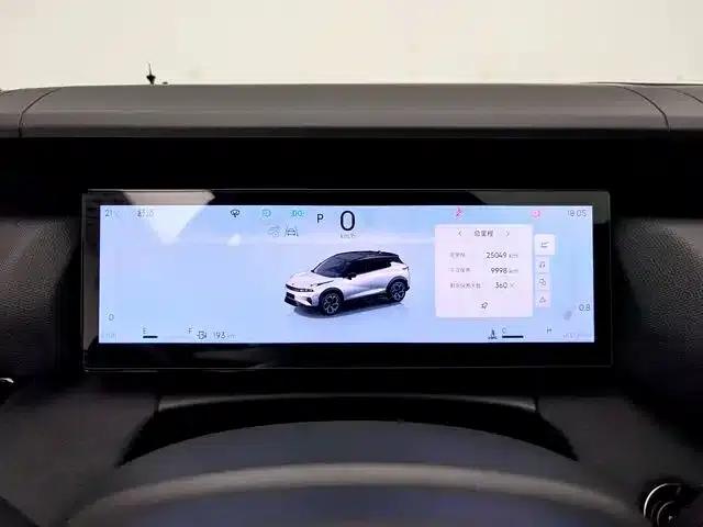 Lynk & Co 06 2025 Renew 1.5T Pro — миниатюра 10