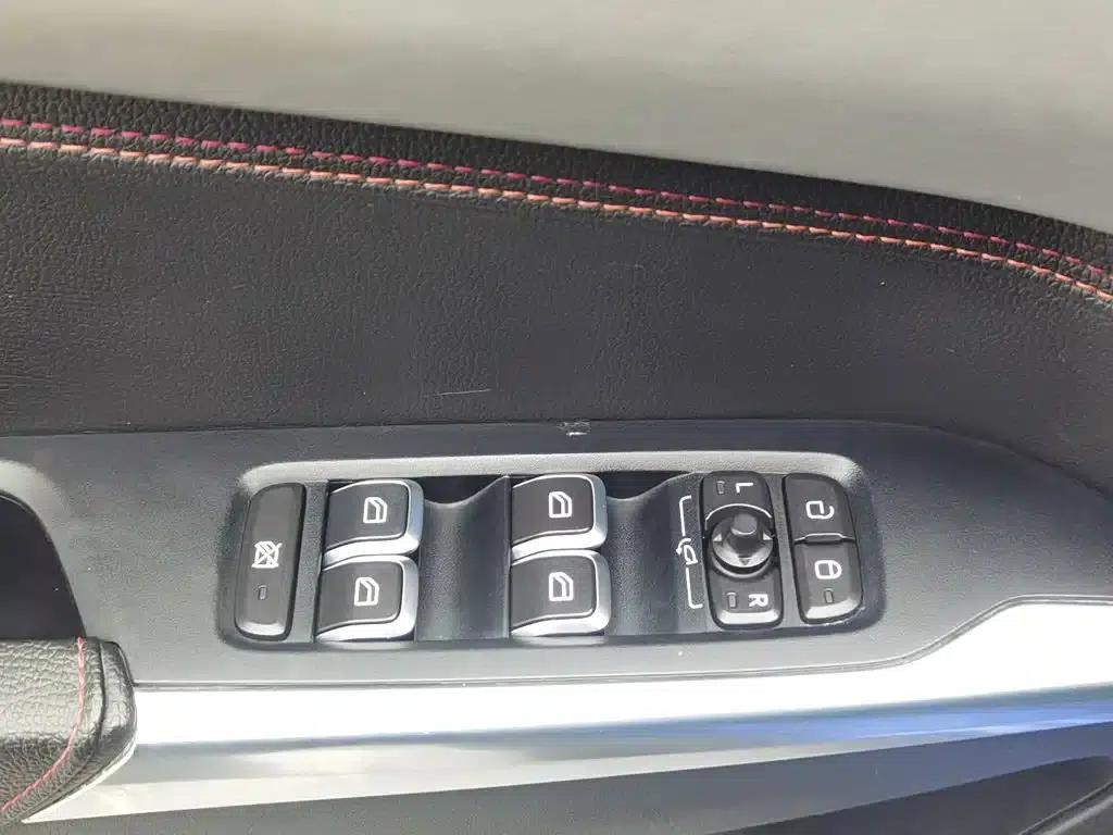 Lynk & Co 02 2019 1.5T DCT 2WD Pro Edition (China VI Emission Standard) — миниатюра 9