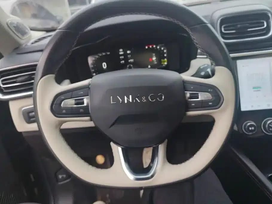 Lynk & Co 02 2022 1.5TD DCT Pro — миниатюра 15