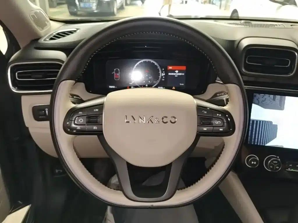 Lynk & Co 02 2019 High-Performance Edition 2.0T Automatic 2WD Premium Edition (China VI Emission Standard) — миниатюра 11