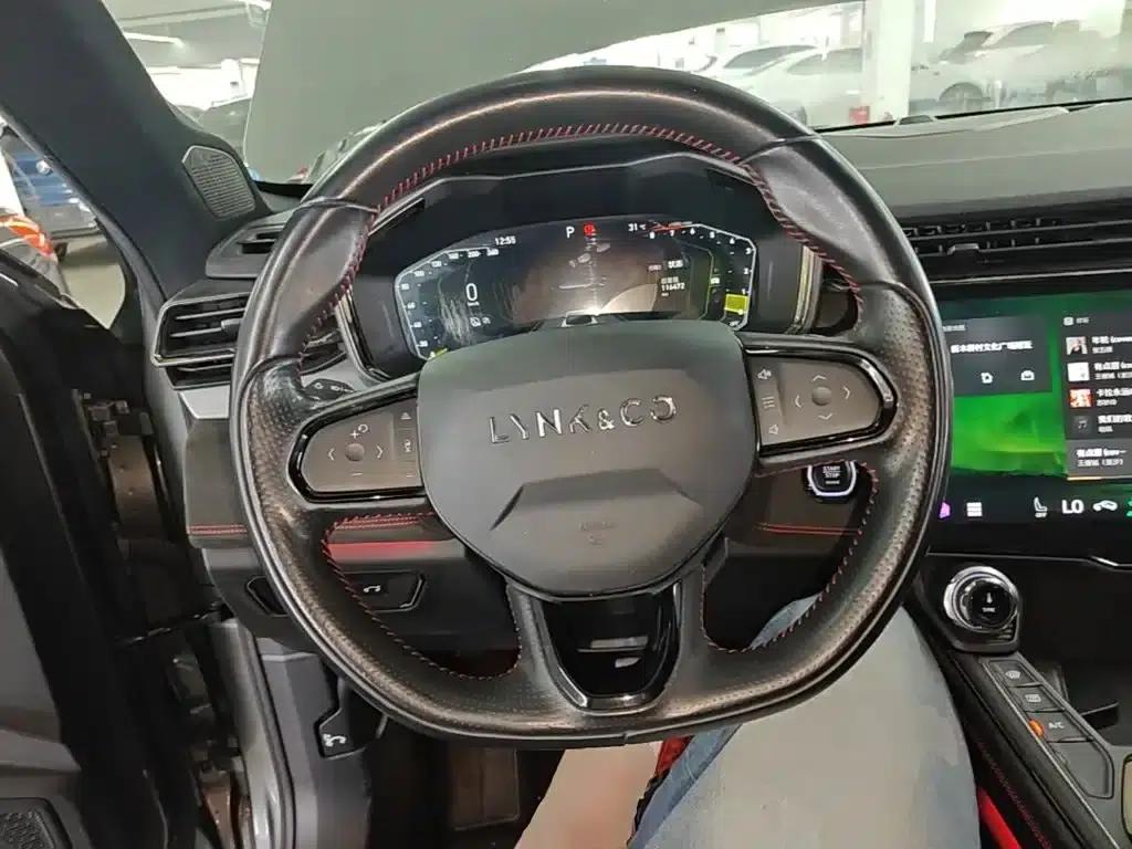 Lynk & Co 05 2020 2.0TD AWD Halo — миниатюра 11