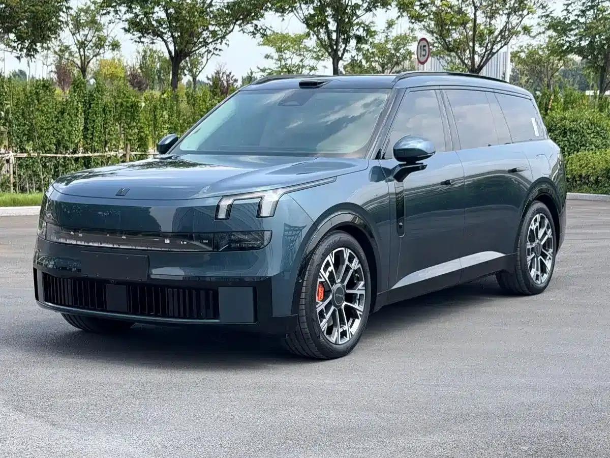 Lynk & Co 900 2025 1.5T Ultra 6-seater — миниатюра 1