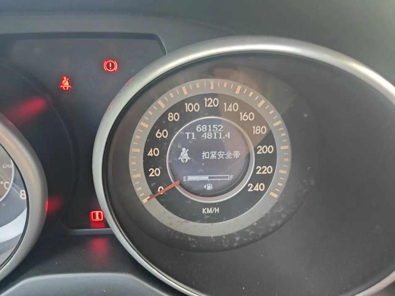 Bestune X80 2015 2.0L Manual Luxury Edition — миниатюра 12