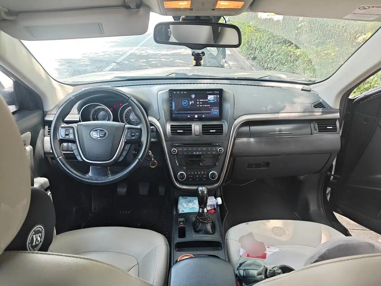 Bestune X80 2015 2.0L Manual Luxury Edition — миниатюра 9