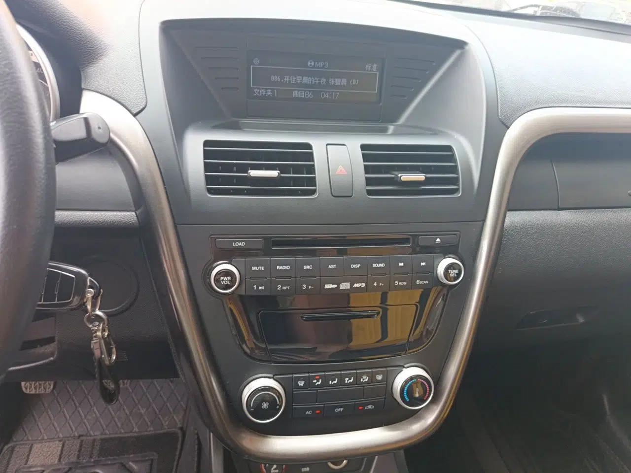 Bestune X80 2015 2.0L Manual Base Version — миниатюра 13