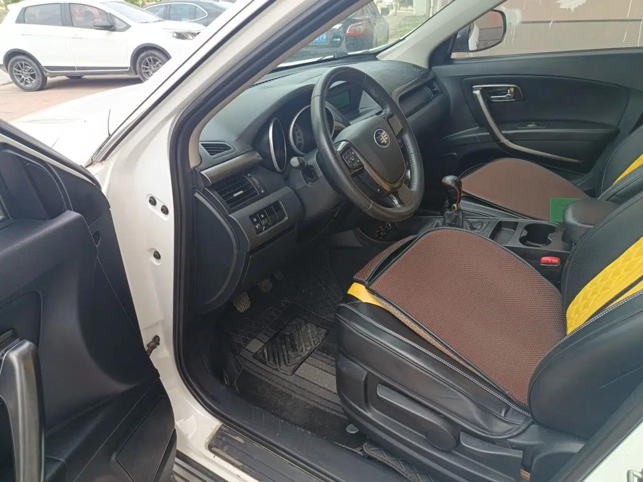 Bestune X80 2015 2.0L Manual Base Version — миниатюра 16