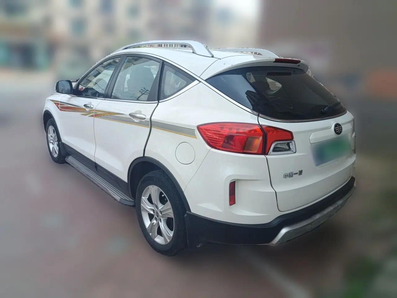 Bestune X80 2015 2.0L Manual Base Version — миниатюра 4