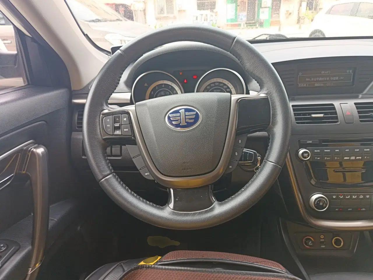 Bestune X80 2015 2.0L Manual Base Version — миниатюра 10