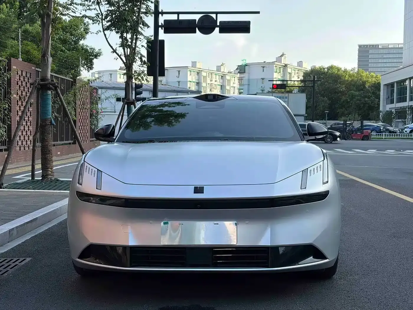 Lynk & Co Z10 2024 Model 95kWh 702km AWD Intelligent Driving Ultra — миниатюра 2