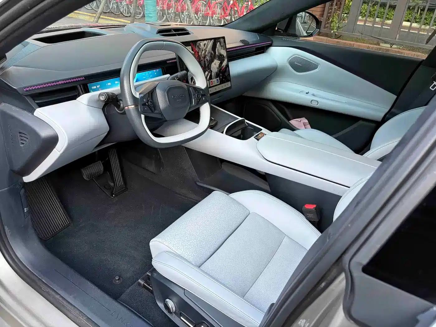 Lynk & Co Z10 2024 Model 95kWh 702km AWD Intelligent Driving Ultra — миниатюра 7