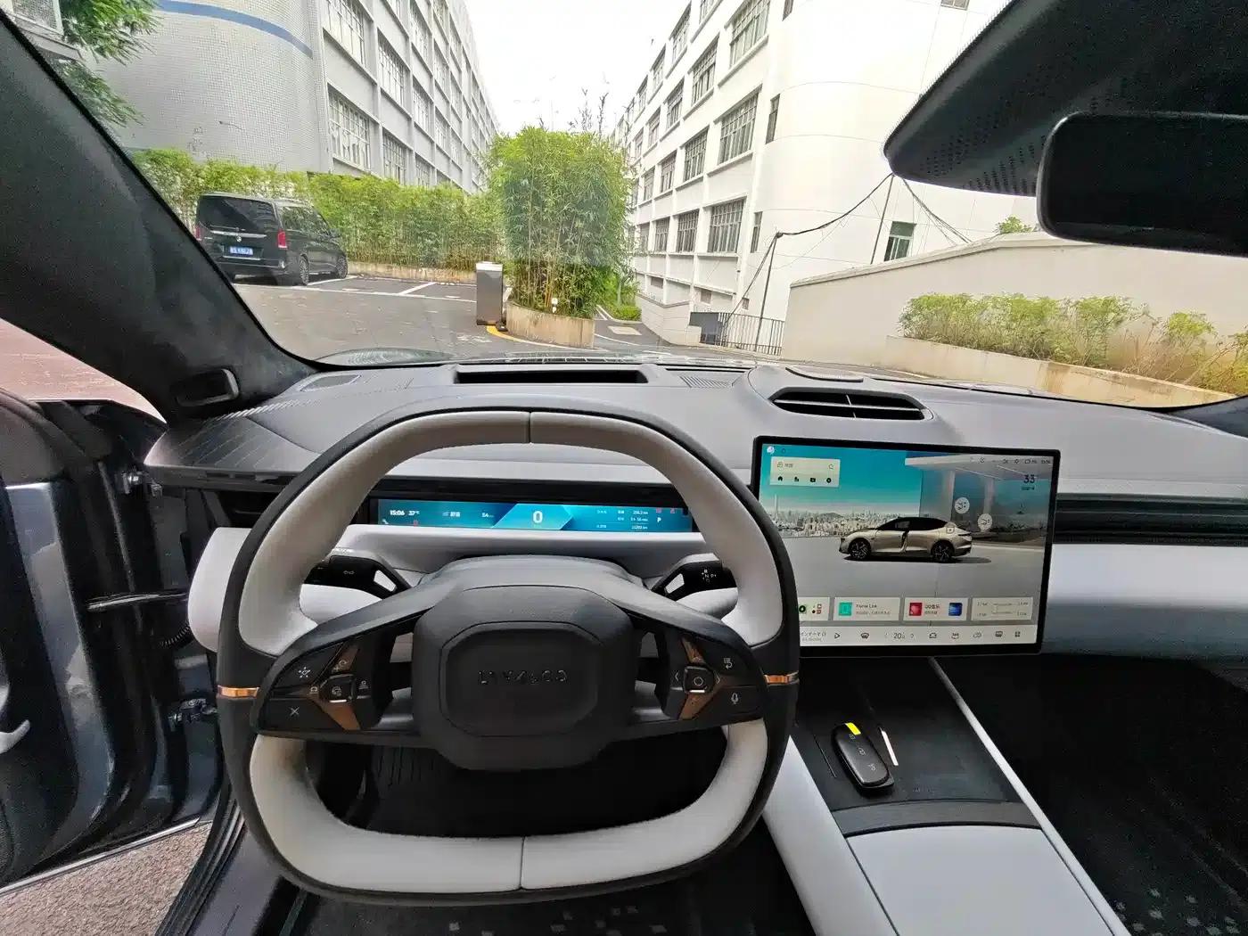 Lynk & Co Z10 2024 Model 95kWh 702km AWD Intelligent Driving Ultra — миниатюра 12