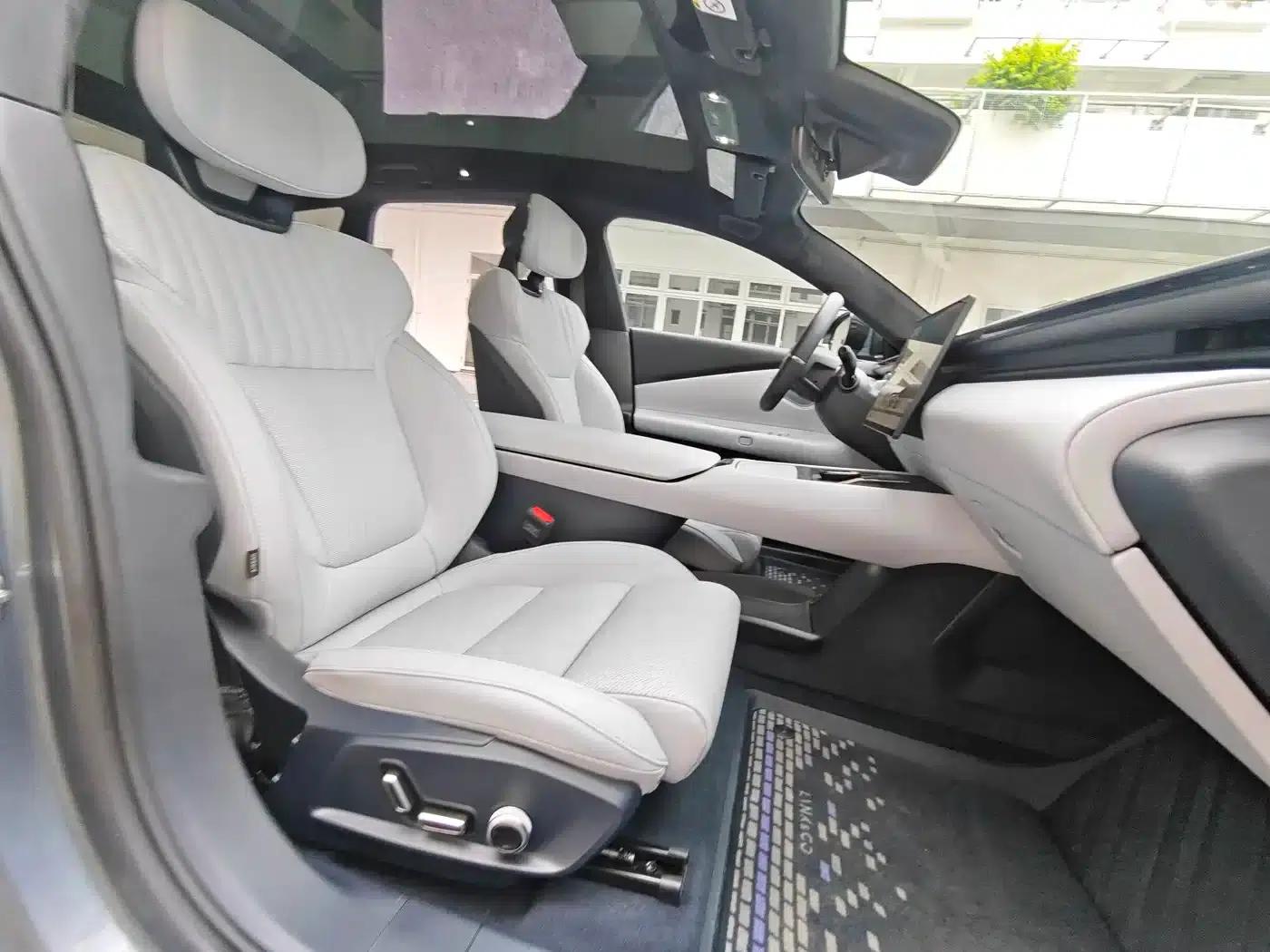 Lynk & Co Z10 2024 Model 95kWh 702km AWD Intelligent Driving Ultra — миниатюра 19