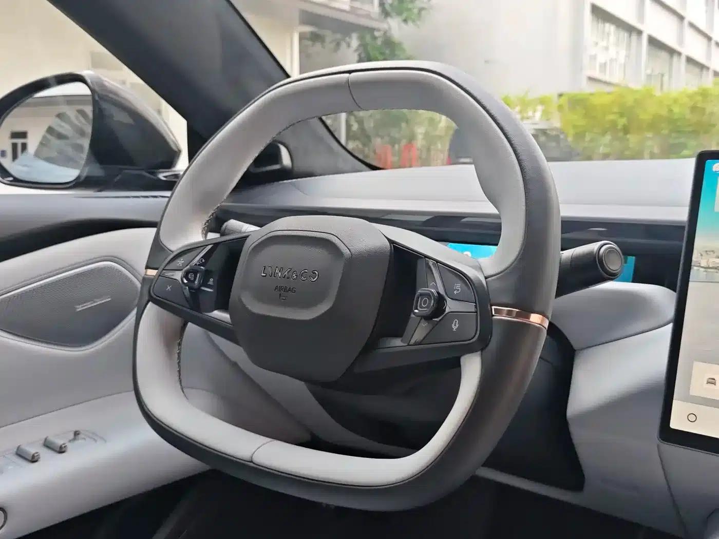 Lynk & Co Z10 2024 Model 95kWh 702km AWD Intelligent Driving Ultra — миниатюра 20