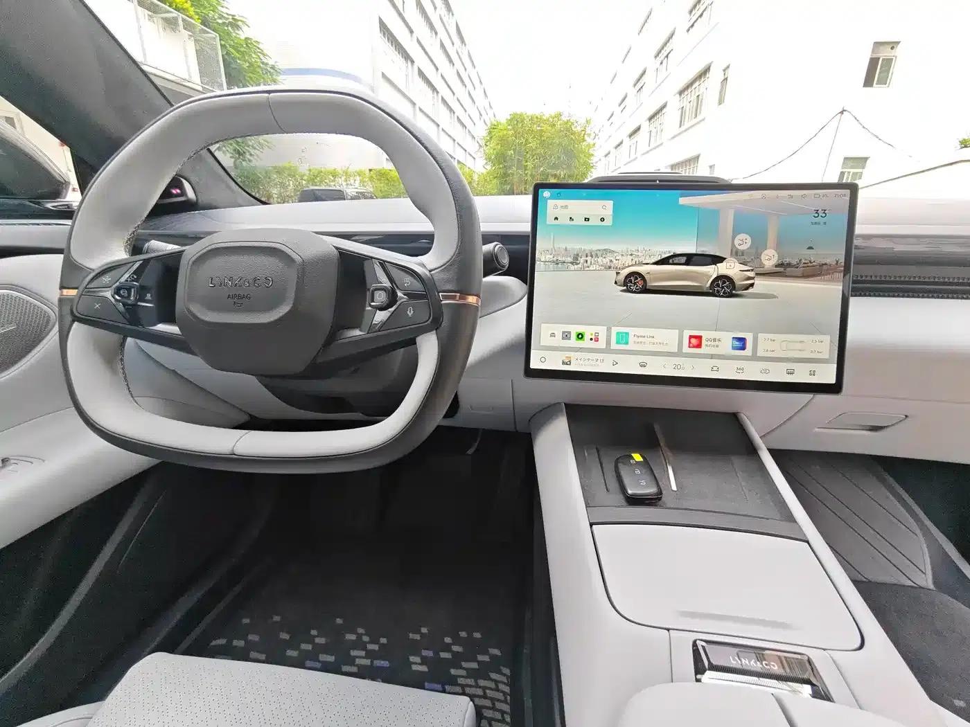 Lynk & Co Z10 2024 Model 95kWh 702km AWD Intelligent Driving Ultra — миниатюра 22