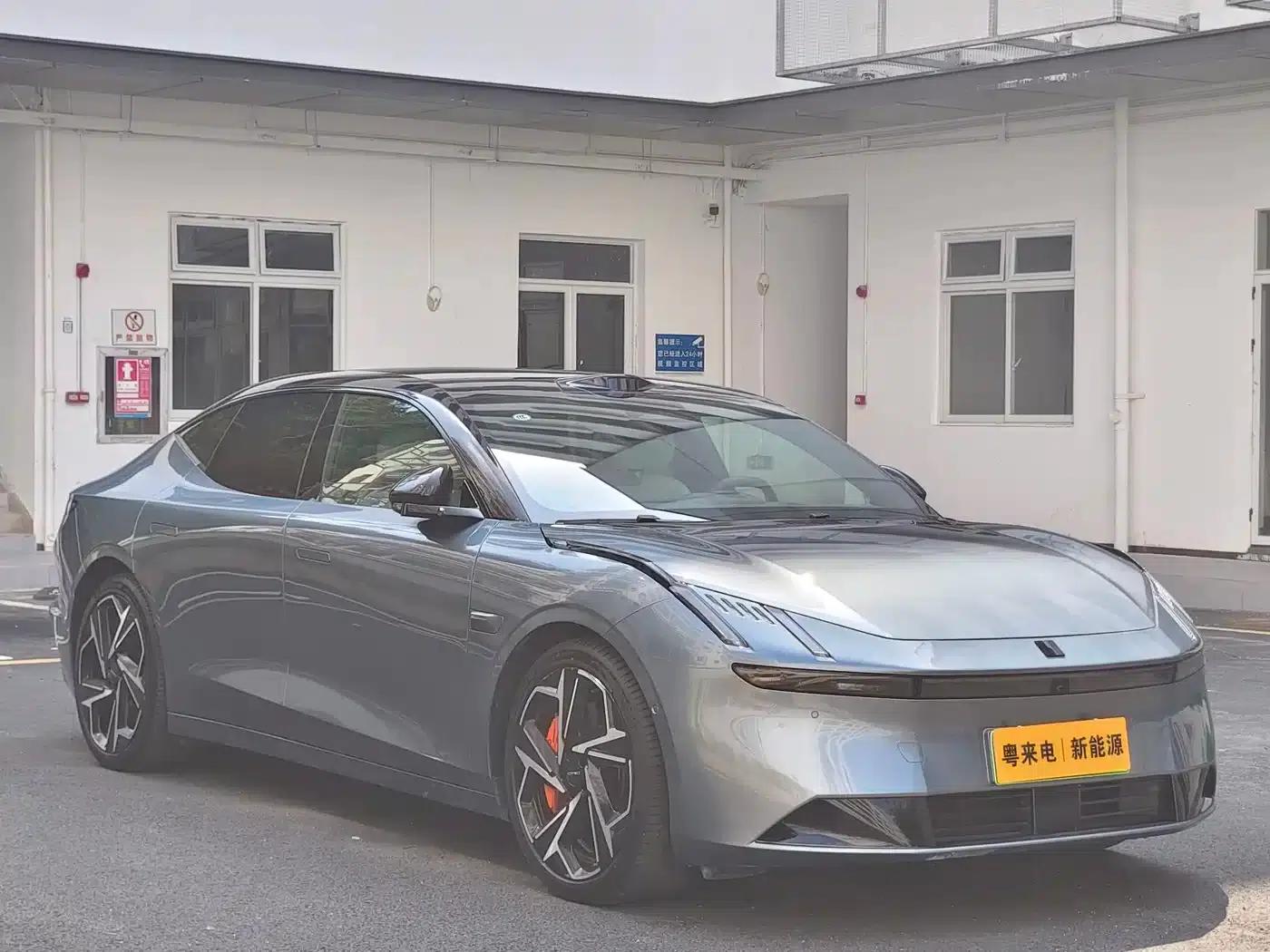 Lynk & Co Z10 2024 Model 95kWh 702km AWD Intelligent Driving Ultra — миниатюра 4