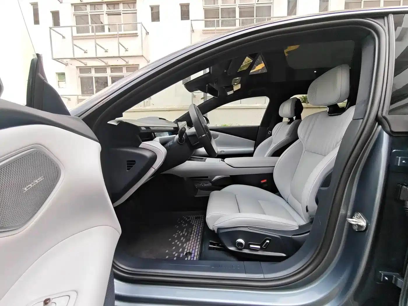 Lynk & Co Z10 2024 Model 95kWh 702km AWD Intelligent Driving Ultra — миниатюра 9