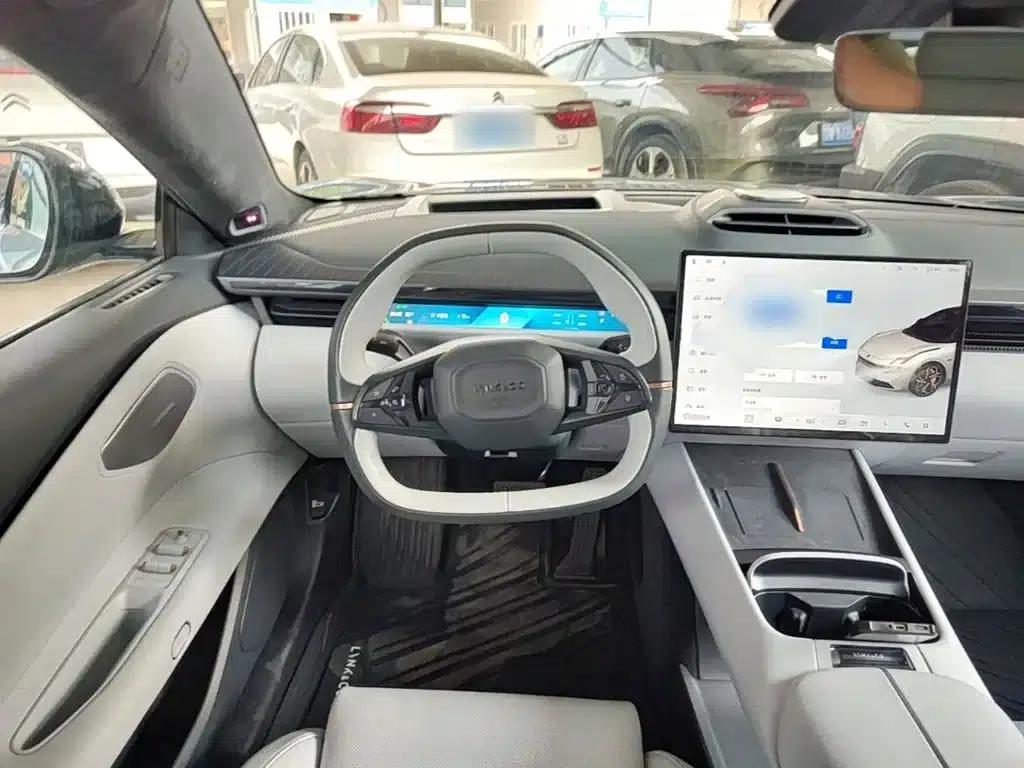 Lynk & Co Z10 2024 Model 95kWh 702km AWD Intelligent Driving Ultra — миниатюра 7