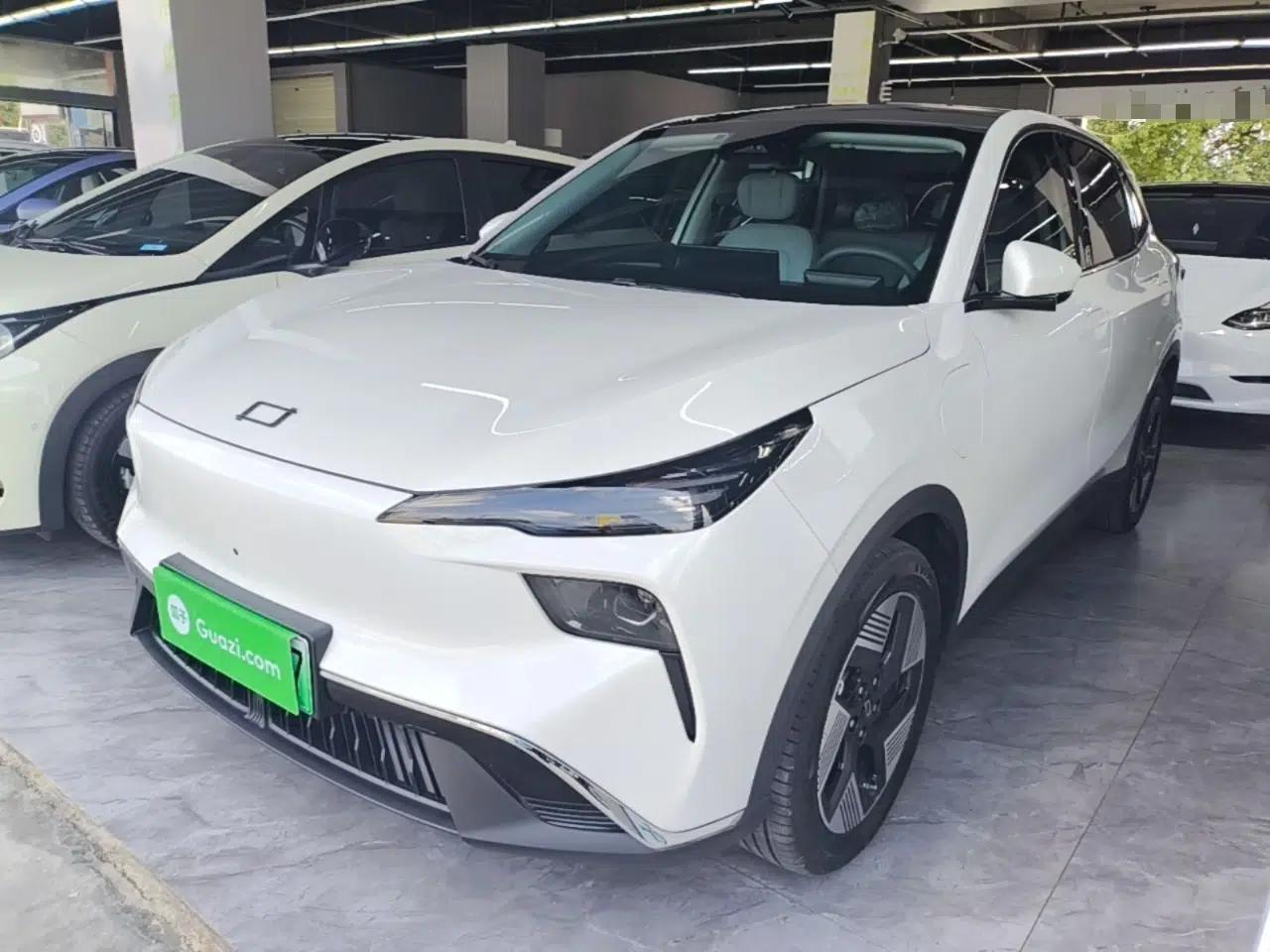 Bestune Yueyi 03 2025 565km Premium Edition — миниатюра 1