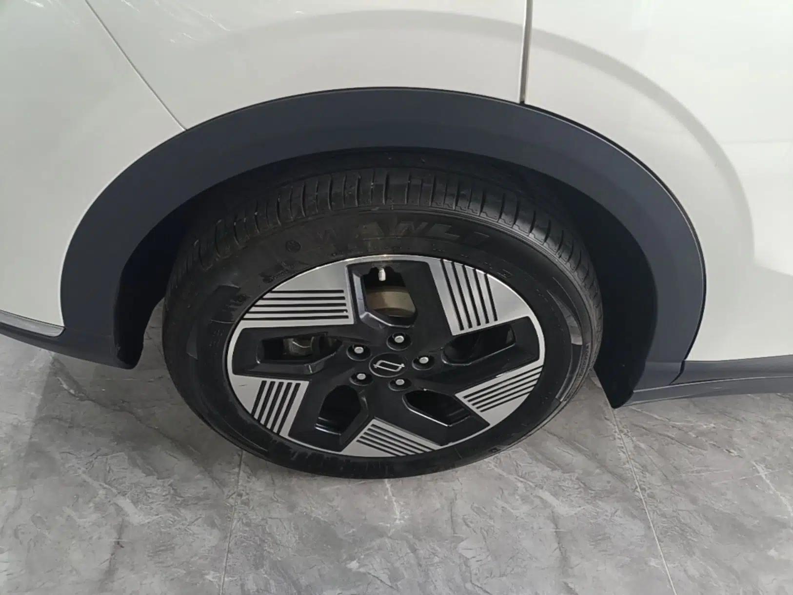 Bestune Yueyi 03 2025 565km Premium Edition — миниатюра 11