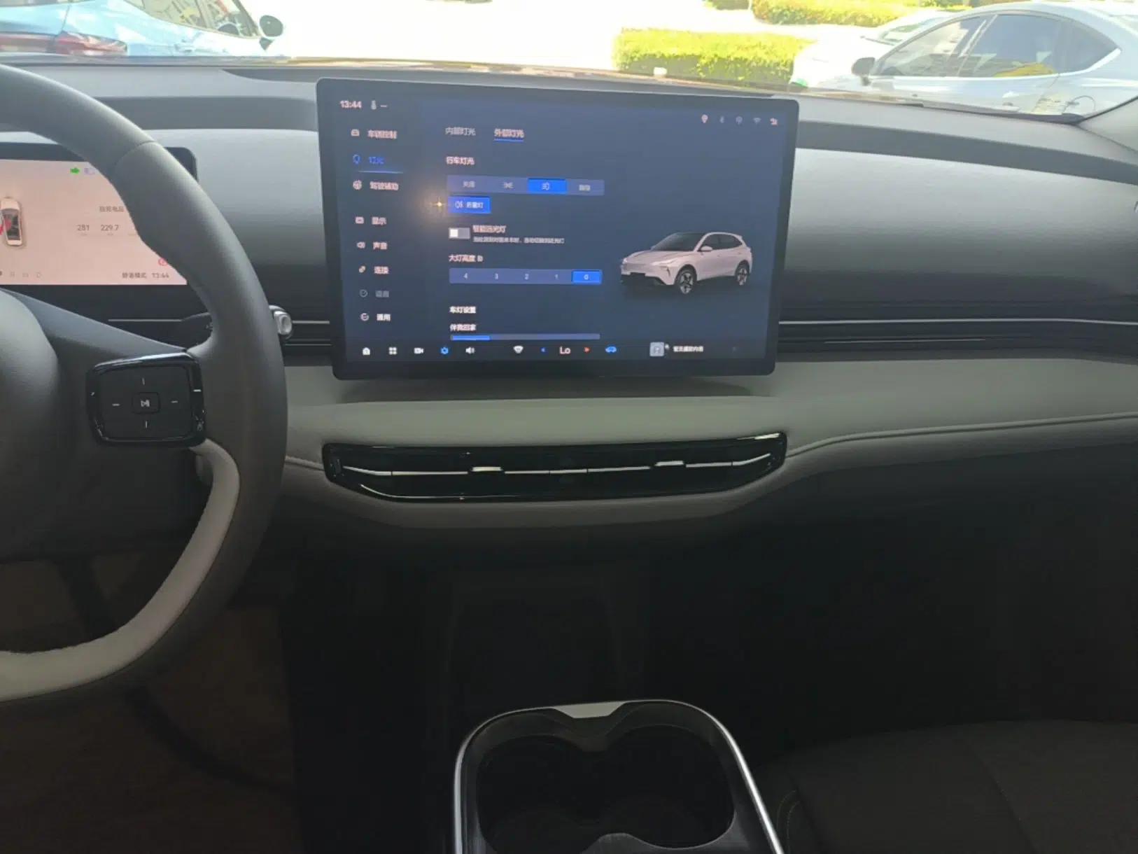 Bestune Yueyi 03 2025 565km Premium Edition — миниатюра 15
