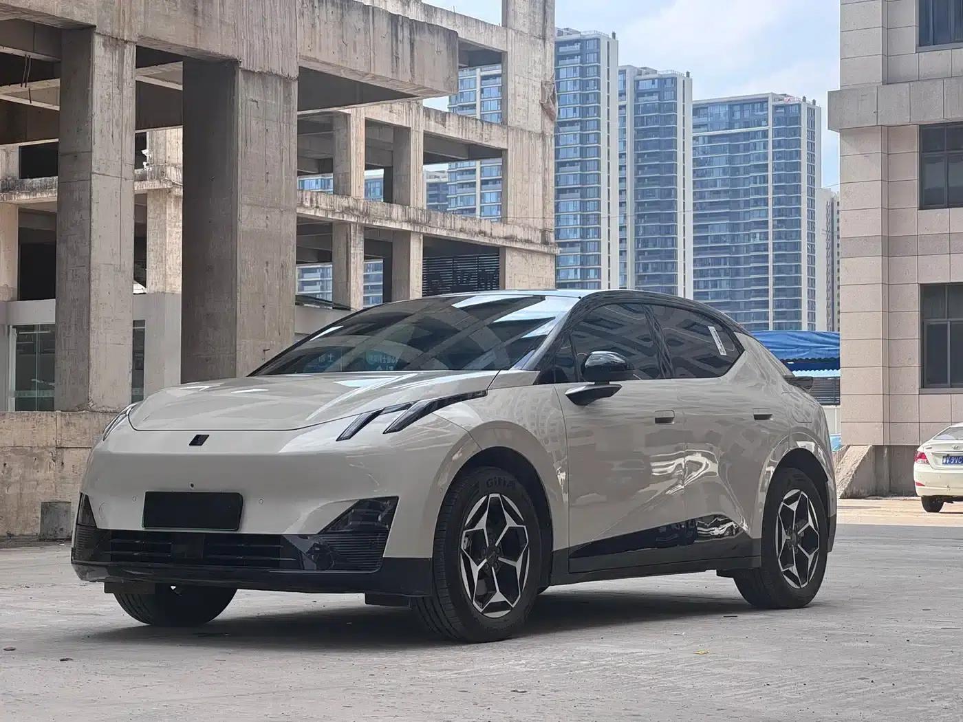 Lynk & Co Z20 2026 Model 430km RWD Pro — миниатюра 1