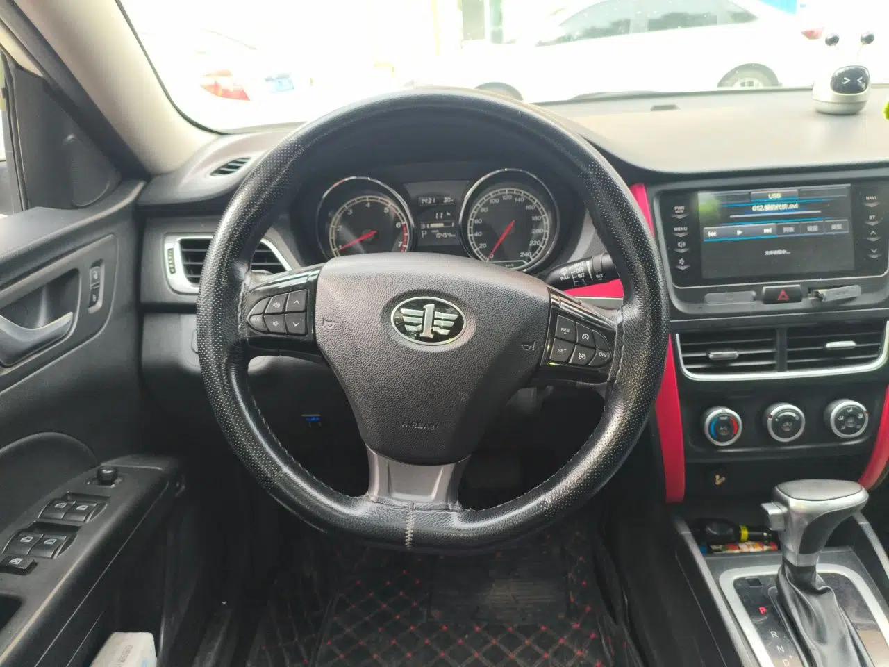 Bestune B30 2016 1.6L Automatic Premium Edition — миниатюра 10