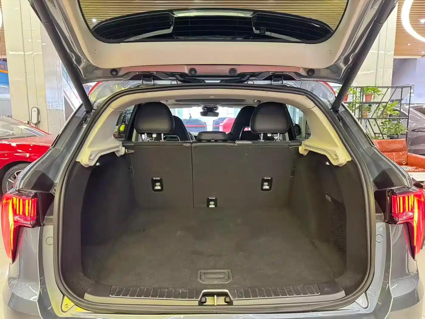 Lynk & Co 01 EM-P 2018 1.5T PHEV Pro (National V Emission Standard) — миниатюра 12
