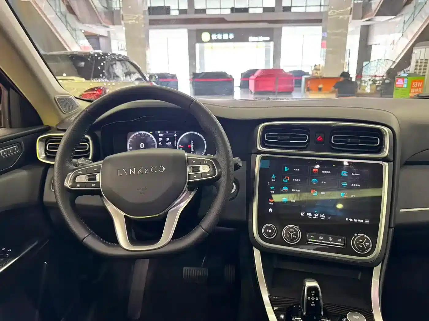 Lynk & Co 01 EM-P 2018 1.5T PHEV Pro (National V Emission Standard) — миниатюра 9