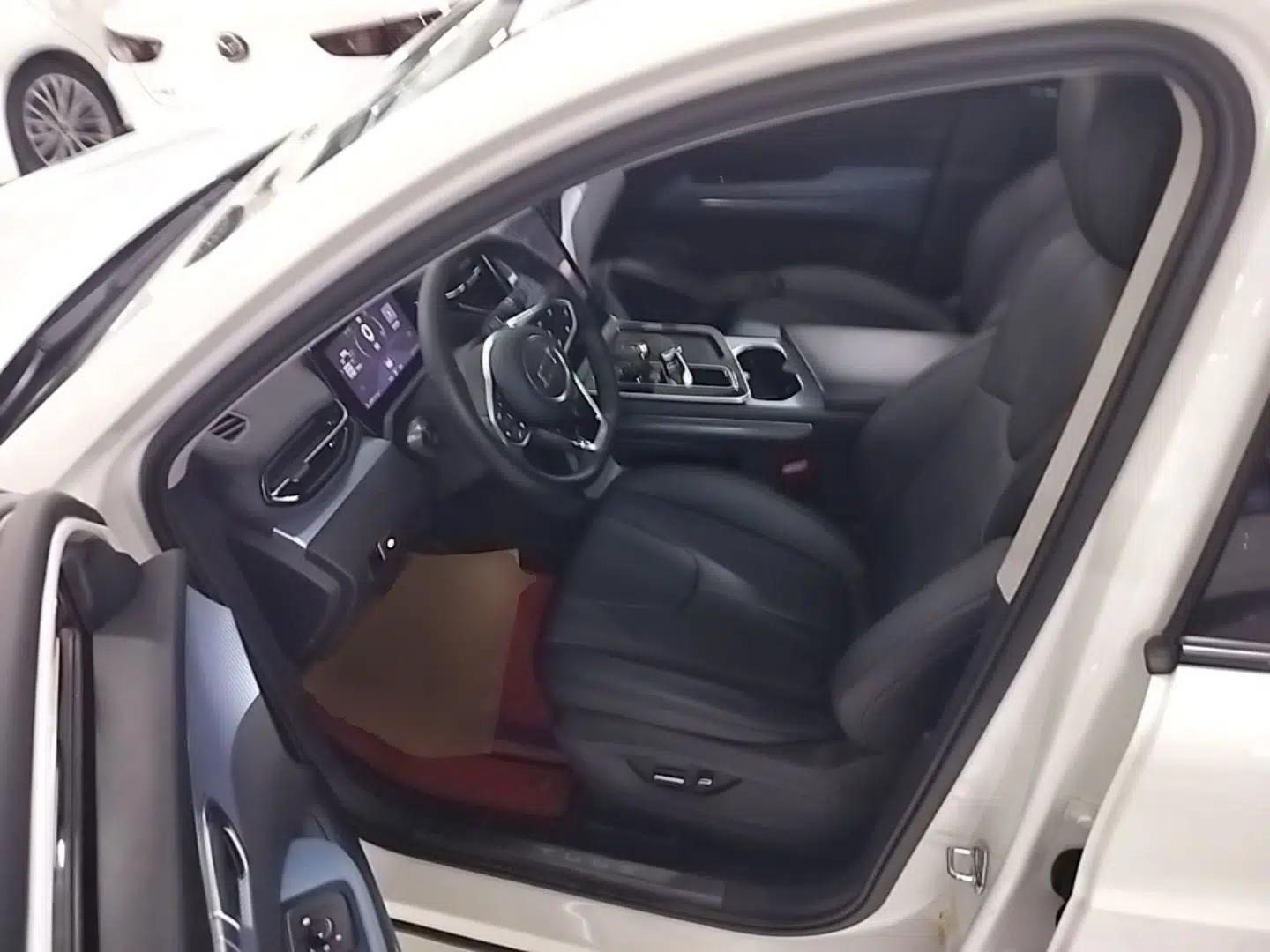 Bestune T90 2023 1.5T DCT Automatic Prestige Edition — миниатюра 18