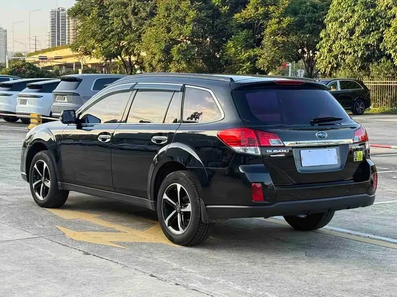 Outback 2011 2.5i Luxury Edition — миниатюра 5
