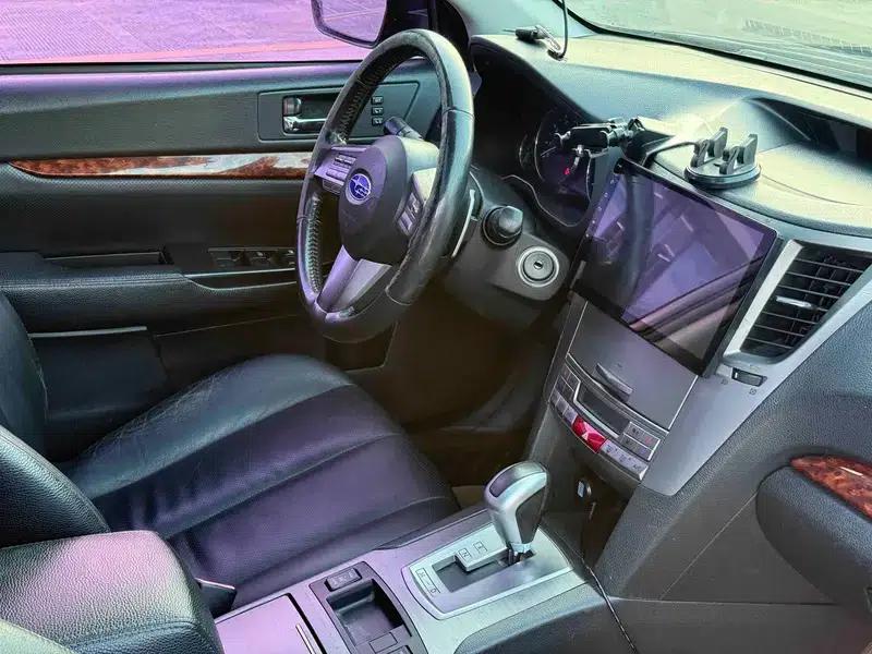 Outback 2011 2.5i Luxury Edition — миниатюра 9