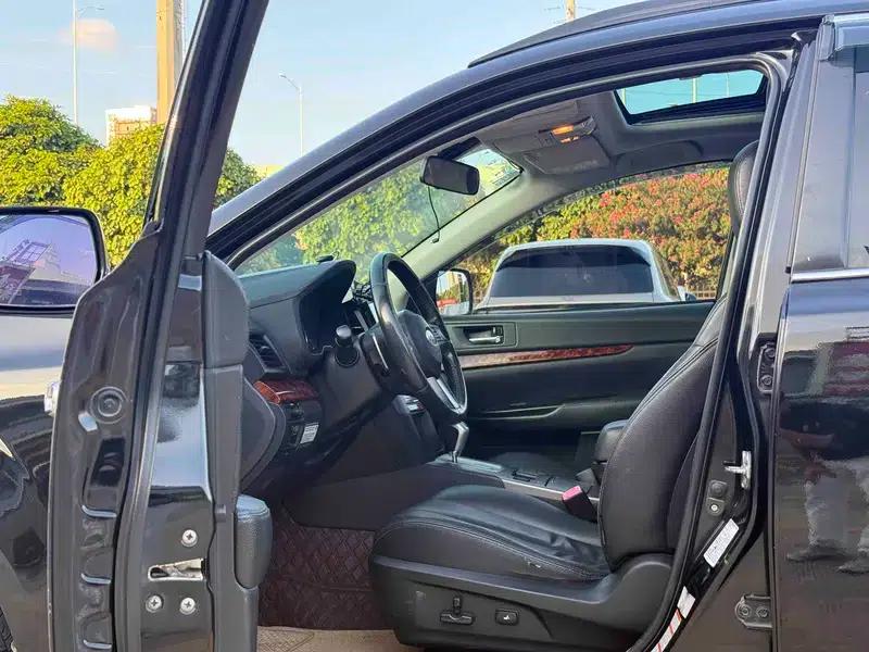 Outback 2011 2.5i Luxury Edition — миниатюра 10