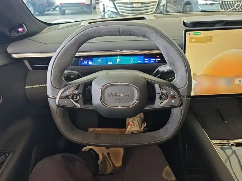 Lynk & Co 10 2025 240 AWD Ultra Sport Edition — миниатюра 11