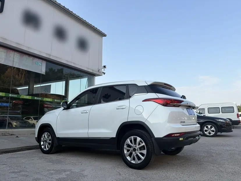BAIC Beijing X3 2019 1.5T CVT Glory Edition — миниатюра 4