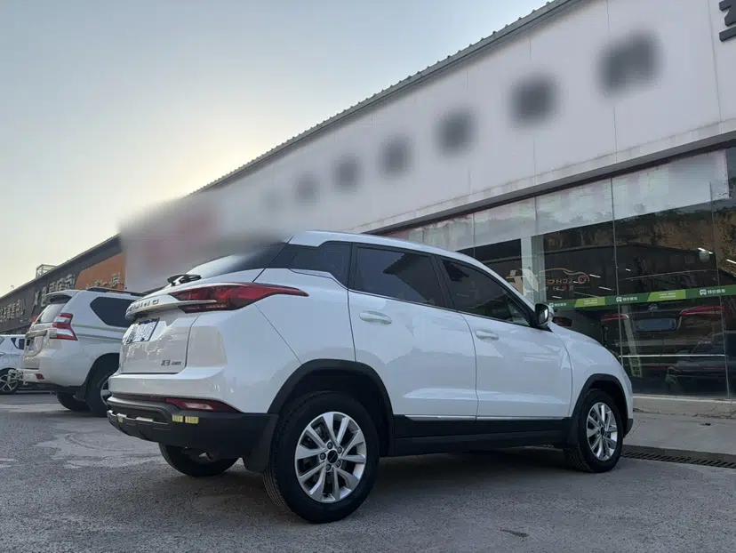 BAIC Beijing X3 2019 1.5T CVT Glory Edition — миниатюра 5