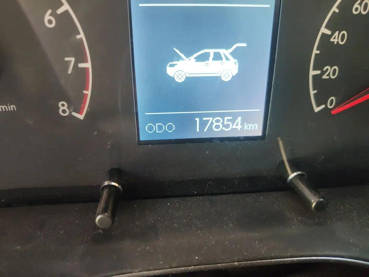 BAIC Beijing X3 2019 1.5T CVT Glory Edition — миниатюра 12