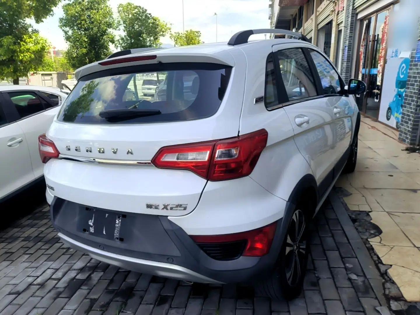 BAIC Senova X25 2015 1.5L manual Comfort trim level — миниатюра 6