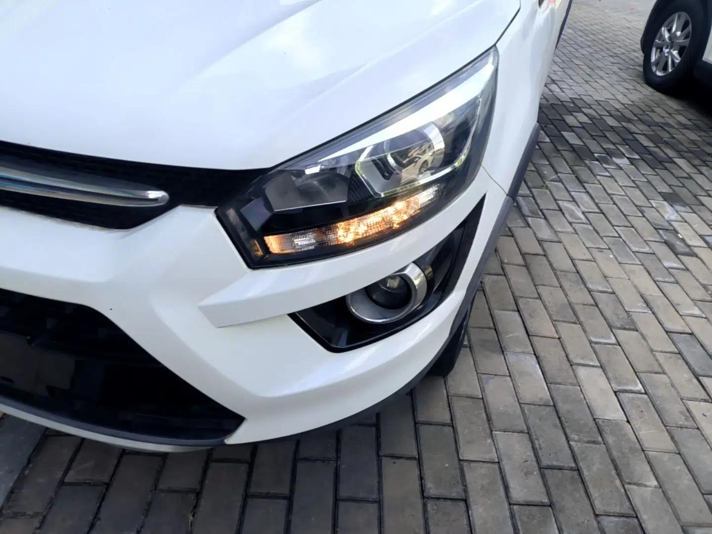 BAIC Senova X25 2015 1.5L manual Comfort trim level — миниатюра 8