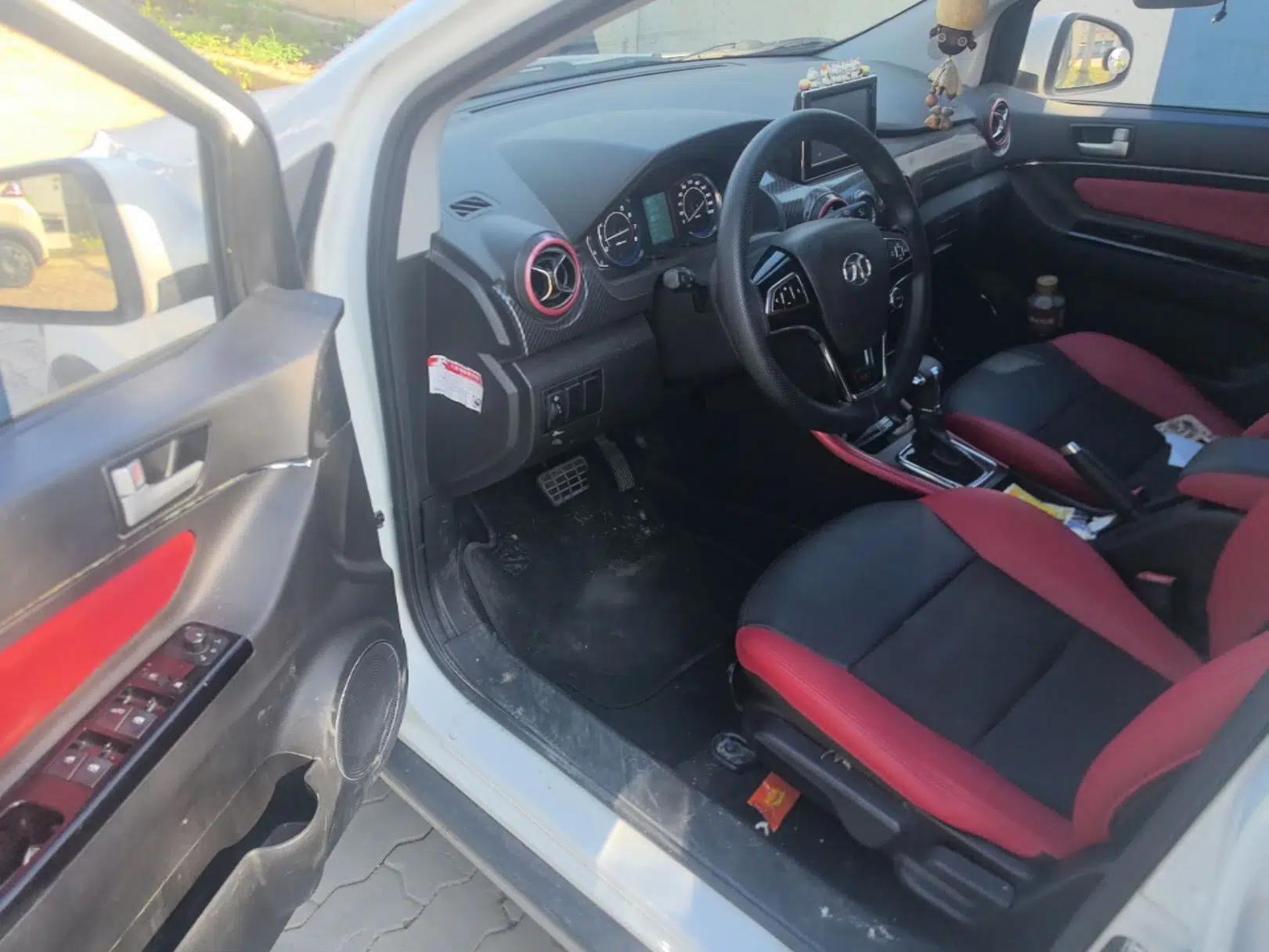 BAIC Senova X25 2015 1.5L Automatic Elite Model — миниатюра 16