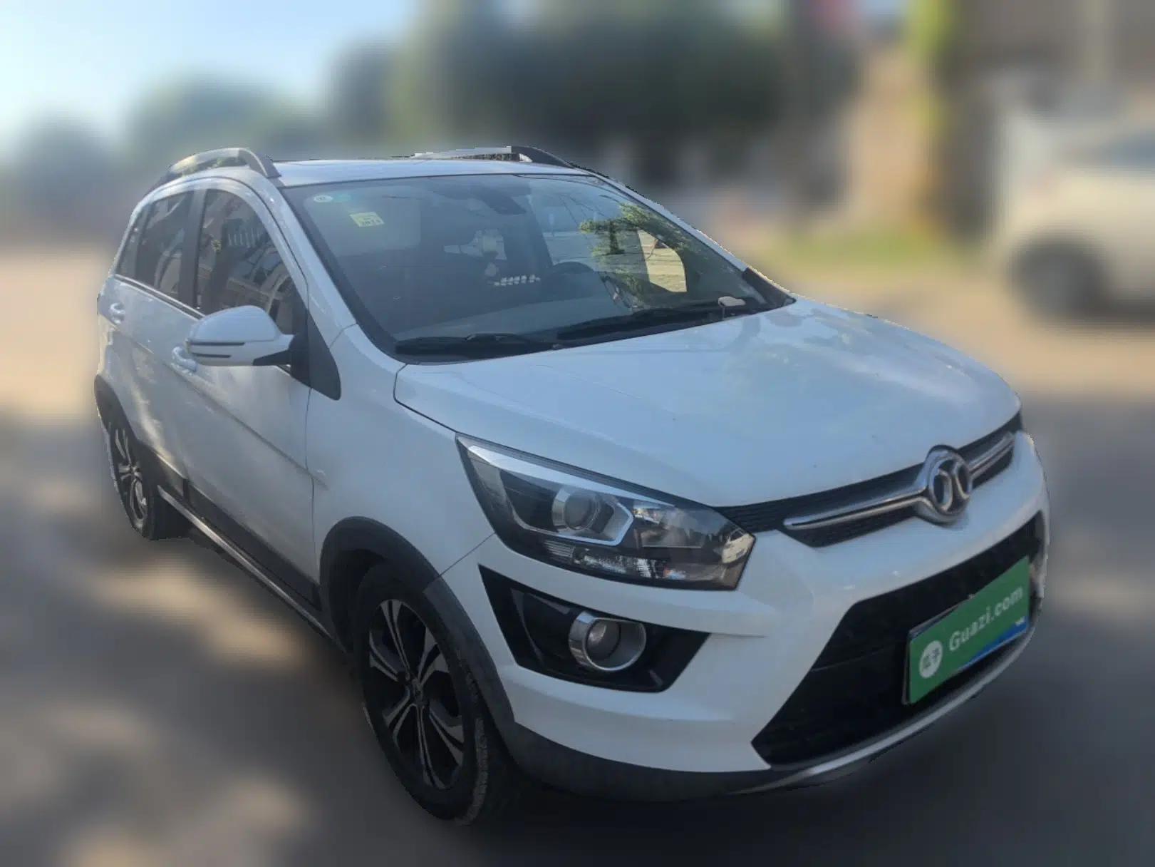 BAIC Senova X25 2015 1.5L Automatic Elite Model — миниатюра 3