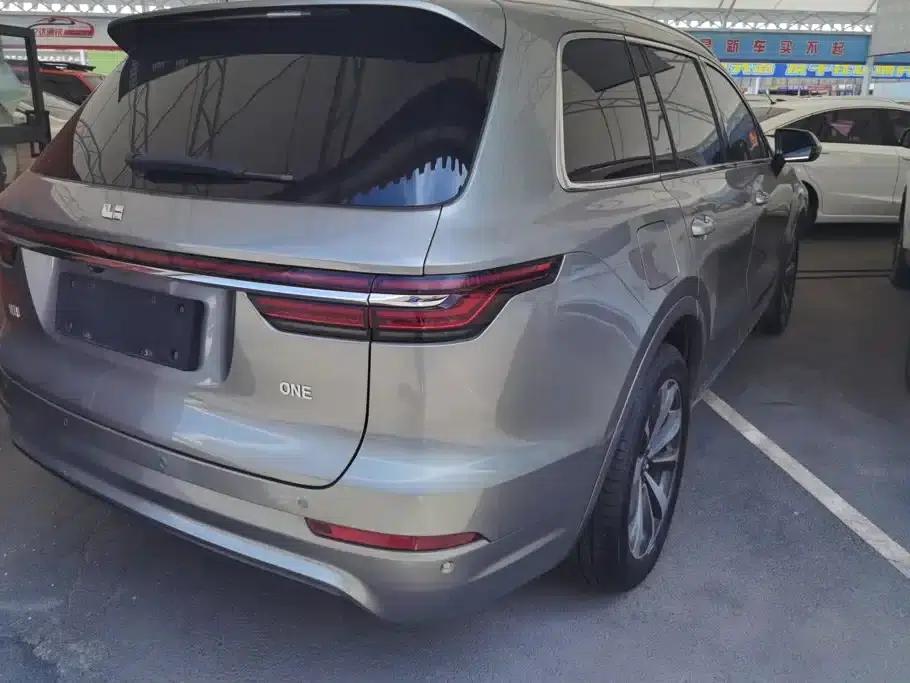 Li Auto ONE 2020 Extended Range 6-Seater — миниатюра 3